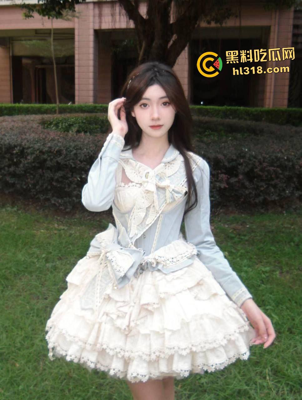 极品校花【吴羽菲】粉嫩小穴被后入狂操，女上位骑乘直接榨精液灌满骚穴！  第1张