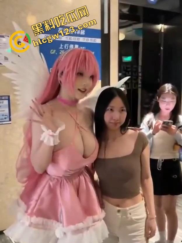 想干COS小母狗？先干摄影圈，奶子诱人腿开得贼快，拍完直接约房，不买相机都觉得亏！  第6张