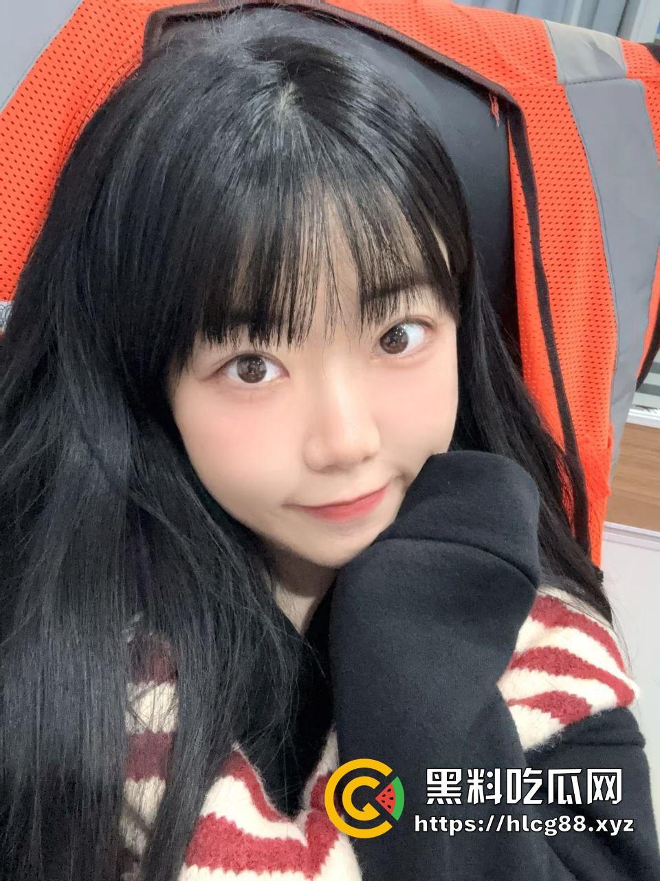 福建艺术学校清纯小太妹，高中就已是肉便器榨精小能手，酒店暴插嫩穴直冒白浆还不舍得拔出！  第1张