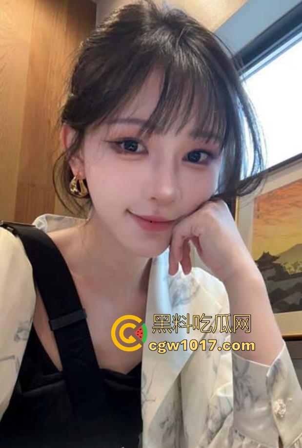 抖音高颜值COS网红【柠好不好】被曝光大尺度不雅视频曝光，漫御姐萝莉甜美撩粉，极品嫩穴馒头肥鲍一览无余！  第3张