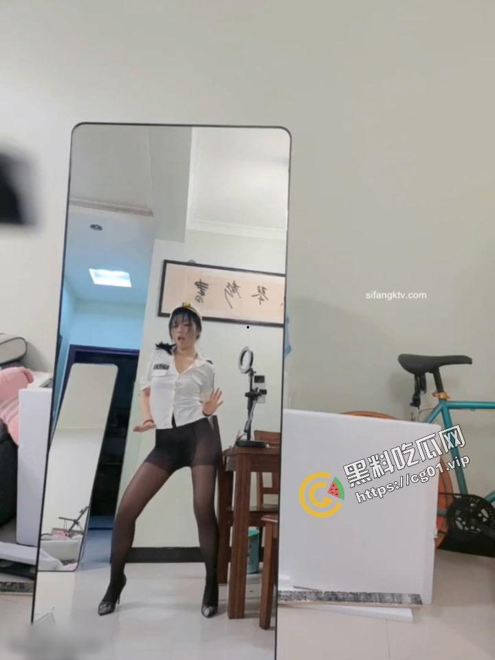 B站裸舞福利 现役B站舞蹈UP主甜美可爱的少女萝莉 CErNL 露脸裸舞定制福利+认主视频  第5张