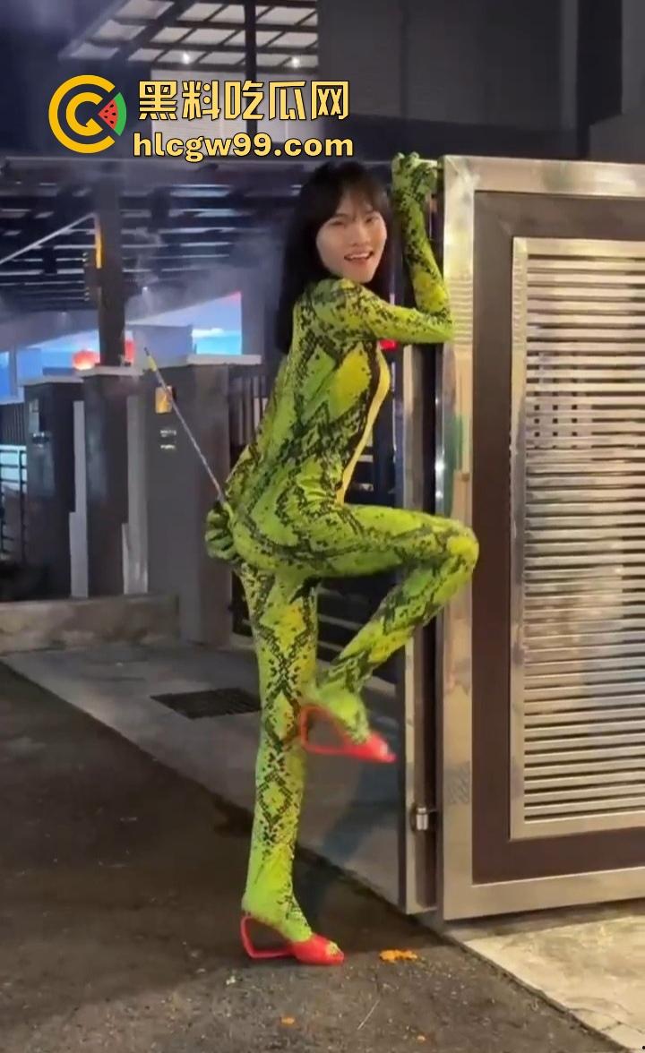 年度奇葩操作花式作死大赏,骚B玩烟花炸得怀疑人生,裤裆差点变发射器,你这是给自己放送新年倒计时? 第9张 年度奇葩操作花式作死大赏,骚B玩烟花炸得怀疑人生,裤裆差点变发射器,你这是给自己放送新年倒计时? 第9张