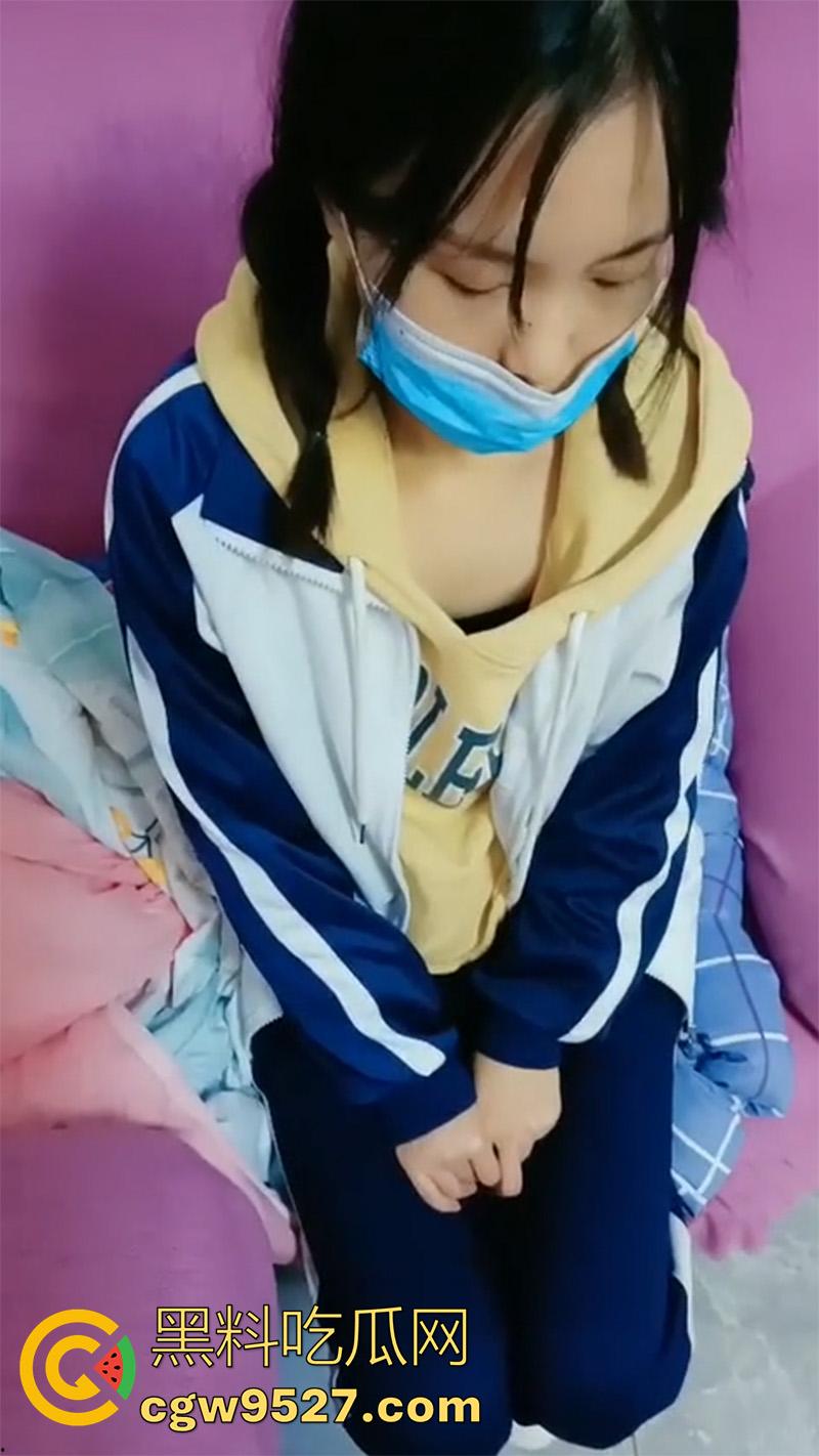 校服小妹卖初夜，为装逼请同学吃饭，含泪卖掉处女第一次，大哥毫不怜香惜玉，暴力抽插都操哭了！  第4张