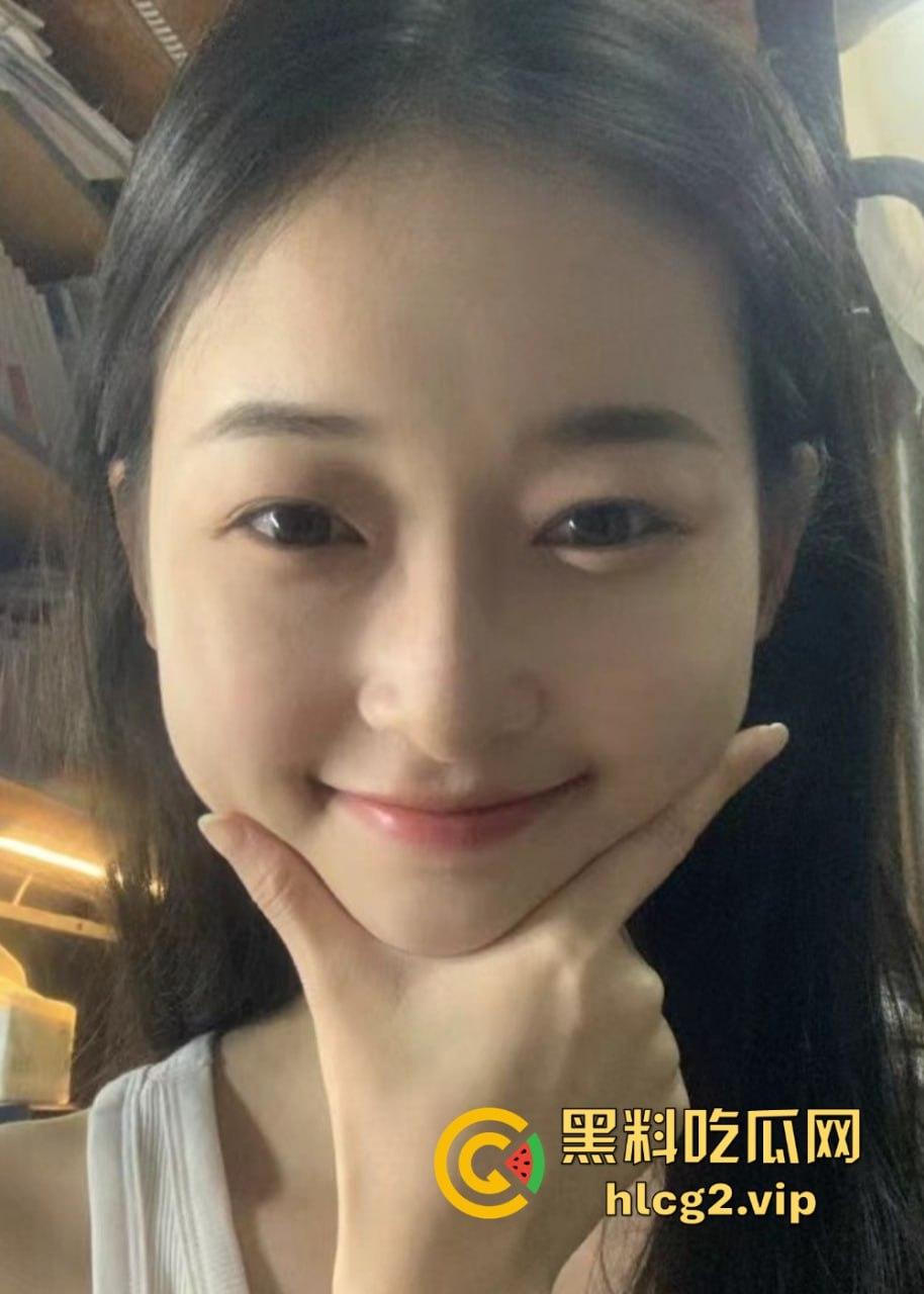 清纯女神赵思燕堕落！SM调教视频曝光，南艺校花沦为金主玩物！  第2张