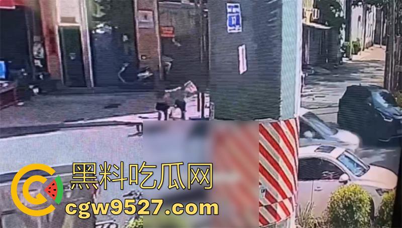 广东揭阳恐怖凶案现场，榕城东寨一男子，被女友戴绿帽后，精神崩溃发疯，当街将女子砍死！  第7张