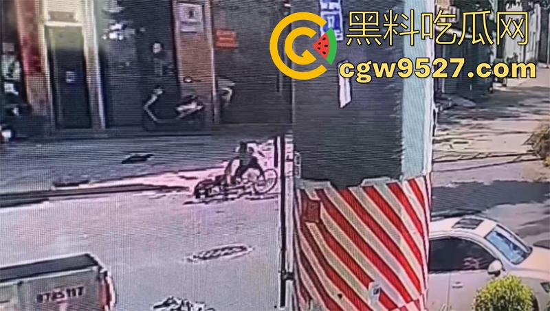 广东揭阳恐怖凶案现场，榕城东寨一男子，被女友戴绿帽后，精神崩溃发疯，当街将女子砍死！  第8张