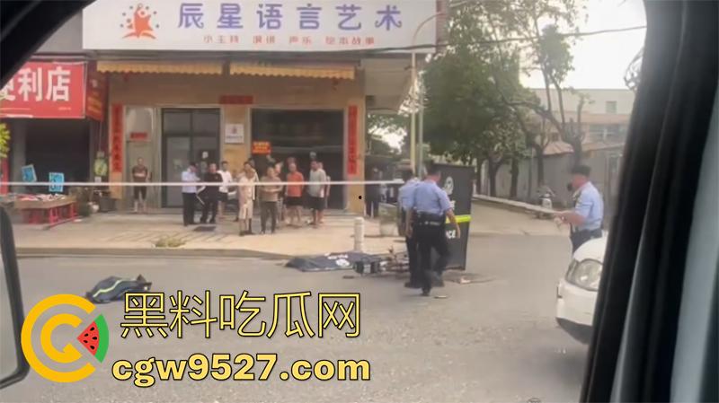 广东揭阳恐怖凶案现场，榕城东寨一男子，被女友戴绿帽后，精神崩溃发疯，当街将女子砍死！  第10张