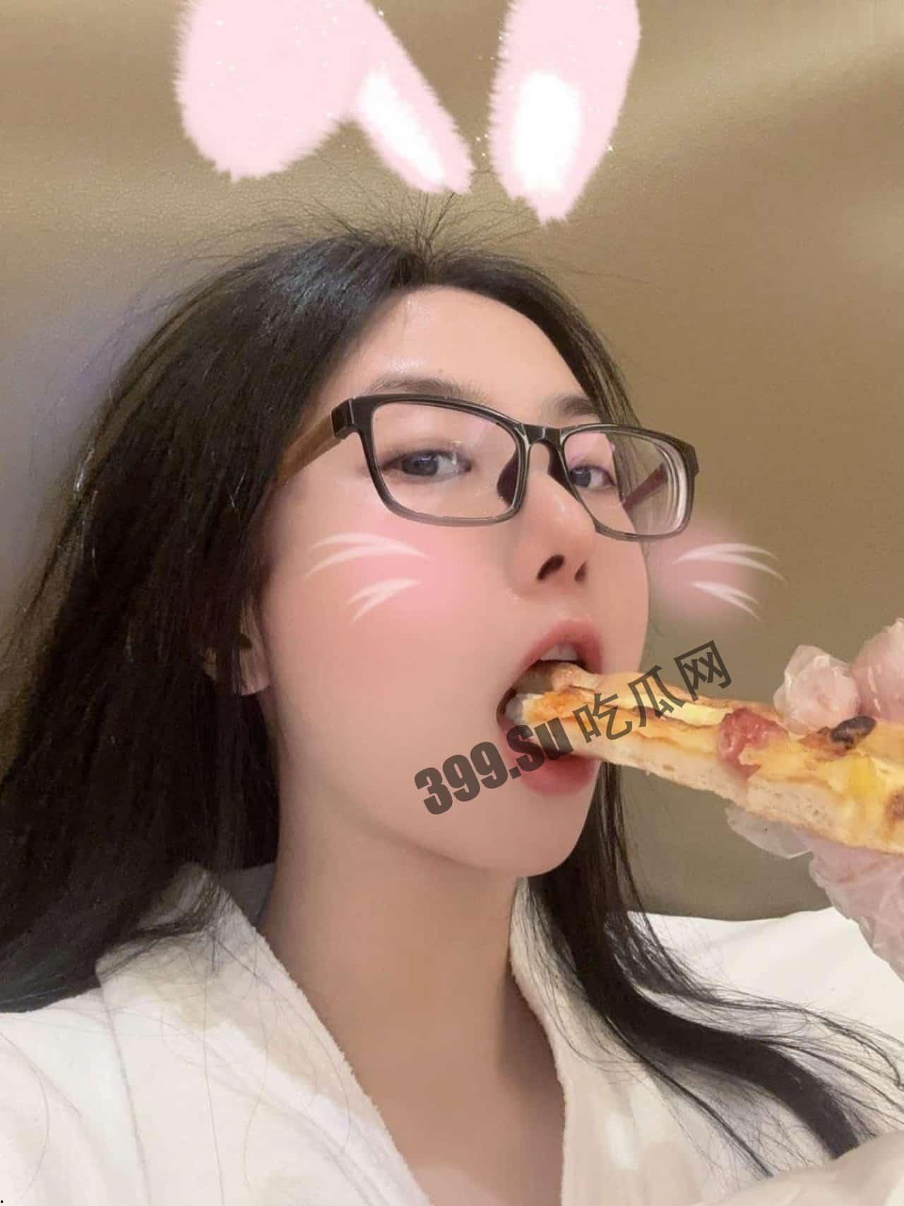 #抖音 #微密圈  80万粉丝 #俏妞 #蜜桃臀女神 美照视频集锦 第1张