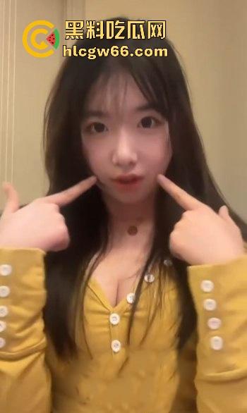 看甜妹是这么俘获你的心 重庆交通大学学生妹【刘雅心】做爱时一声声的呻吟娇喘喊得谁不爱啊！  第3张