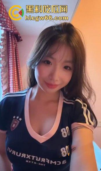 看甜妹是这么俘获你的心 重庆交通大学学生妹【刘雅心】做爱时一声声的呻吟娇喘喊得谁不爱啊！  第4张