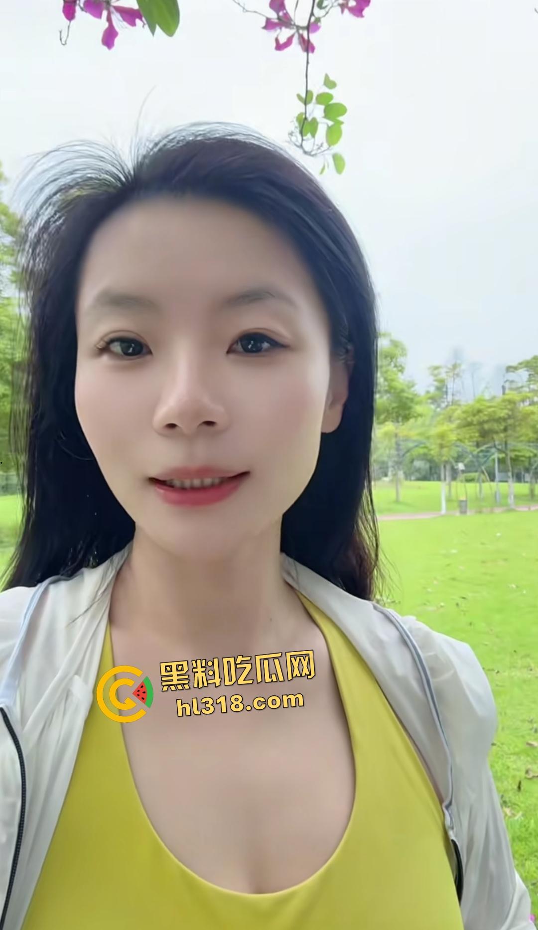 抖音单亲妈妈【卿卿】深夜色诱大儿子！聊生理聊到开灯骑乘，大肥臀身材狂坐鸡巴，连亲儿子都要吸干！  第4张