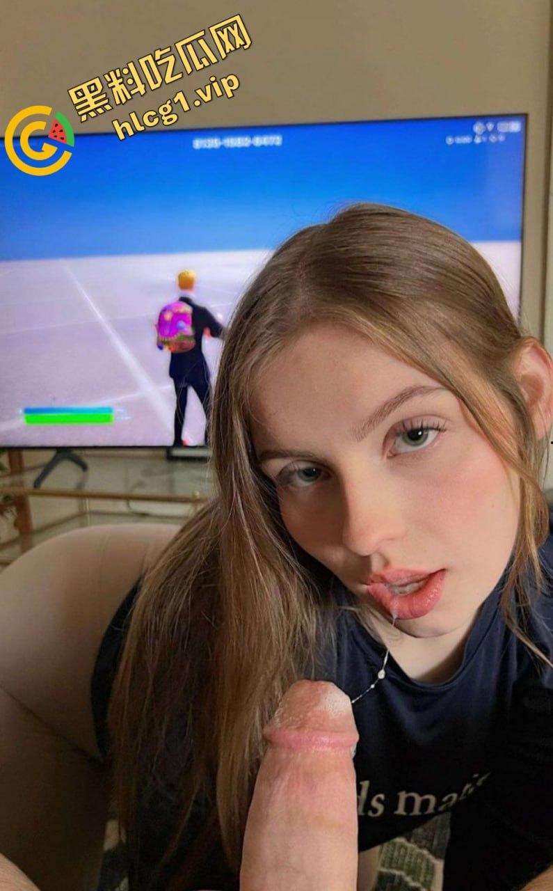 老外小萝莉太会玩！与男友吃鸡私密画面大曝光，外国萝莉还真是放得开！  第14张