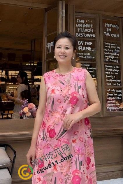 海角乱伦大神！大胸嫂子会喷水，微醺状态中的嫂子，骚逼狂野，敏感异常，高潮连连失禁  第1张