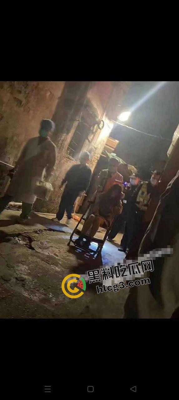 快餐妹子门前大排长龙，壮汉接连上阵，身体吃不消拨打120急救！惊动全城的快餐风波！  第4张