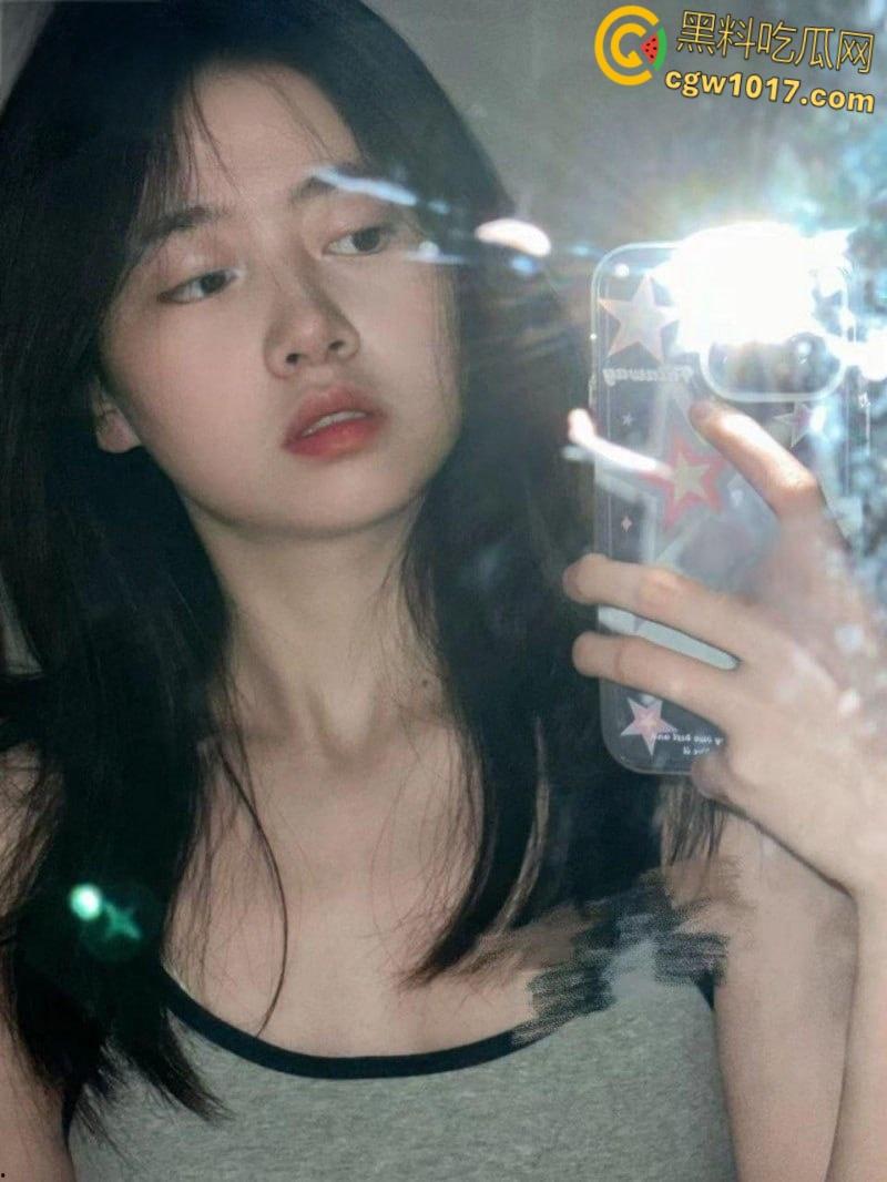 江苏南京学生妹【杜小柠】分手后遭渣男曝光，清纯女神沦为丧志母畜，露出自慰道具双通！  第2张