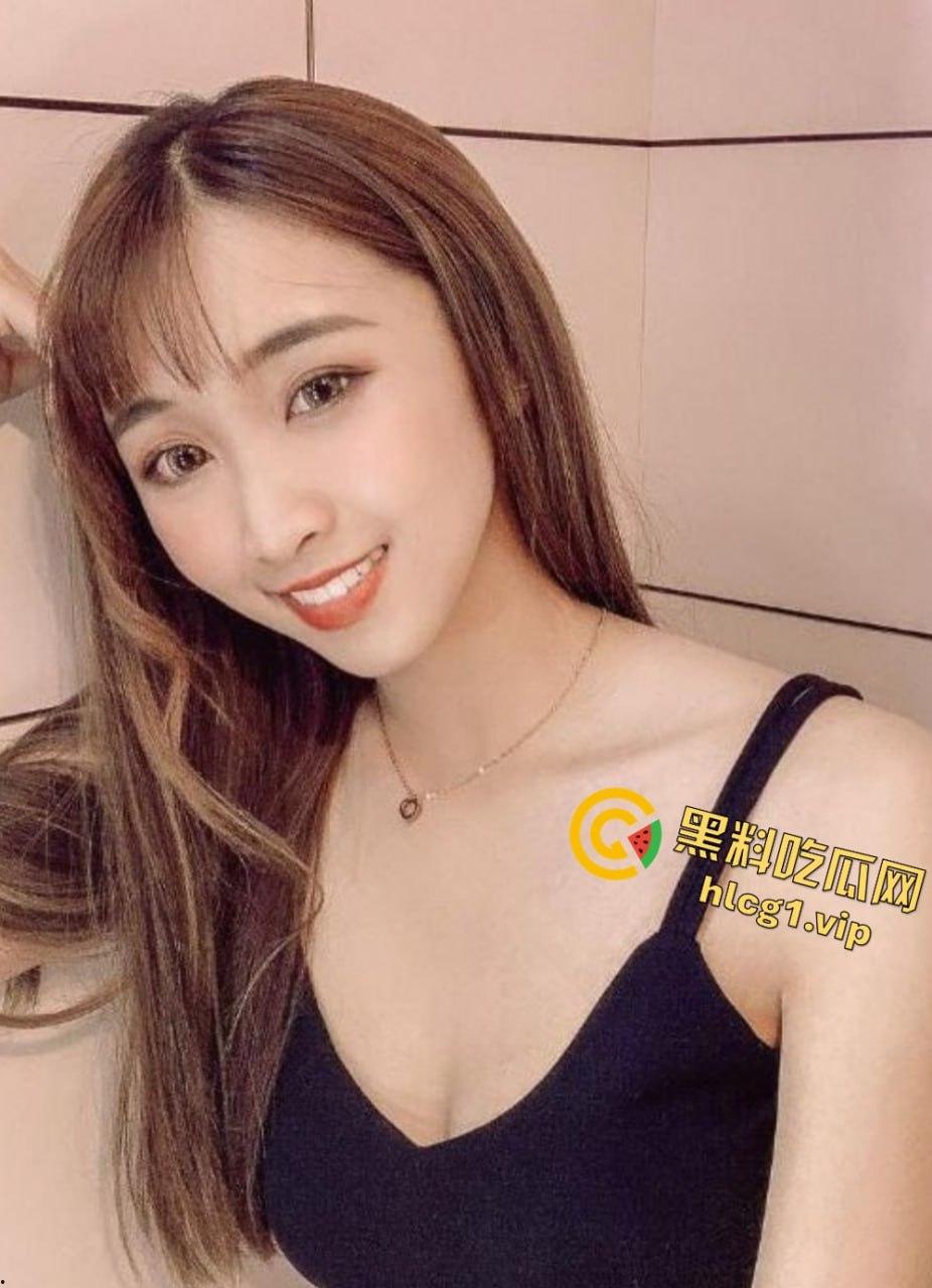 大胆秀恩爱！台湾碧潭桥上情侣野外激战，渔船为证！  第2张