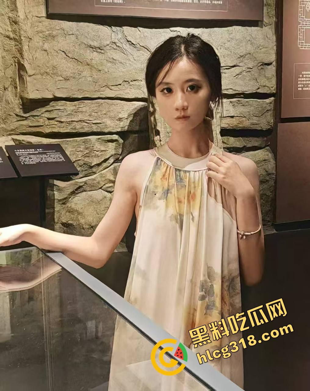 舔狗舔了三年舔成笑话,前女友『赵敏』装纯三年，嘴上说不想亲结果私下酒店含屌吞精！  第4张