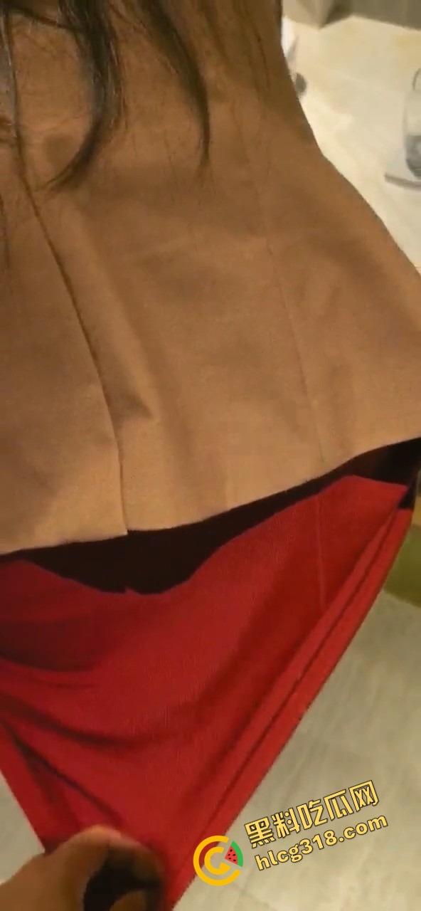 舔狗舔了三年舔成笑话,前女友『赵敏』装纯三年，嘴上说不想亲结果私下酒店含屌吞精！  第8张