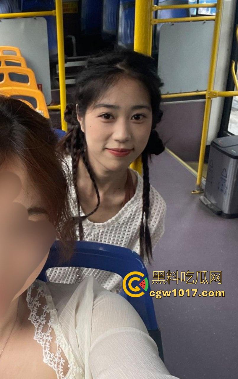 可爱清纯白月光最终还是倒在金主的大屌下，曾经可爱单纯的她以沦为金主性奴，胯下侍奉爆筋肉棒，她再也回不来了！  第3张