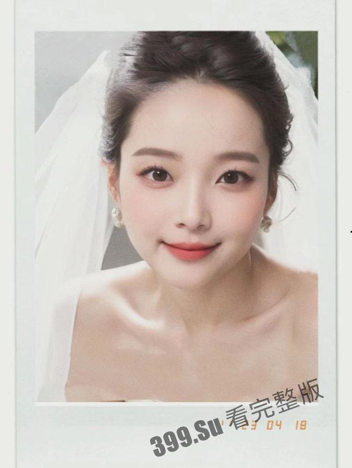 武汉传媒学院反差婊 黄美燕 背着男友偷情学长被曝光 黑丝肥鲍床上骚的一批！  第1张