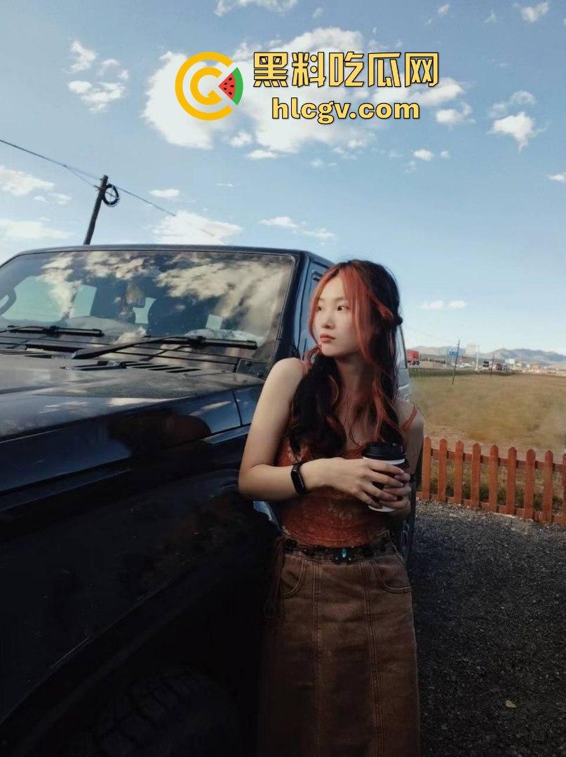 重庆信息科技大学【林薇】网传清纯女神化身外围小母狗？白丝足交、后入打桩，完全颠覆校园形象！  第5张