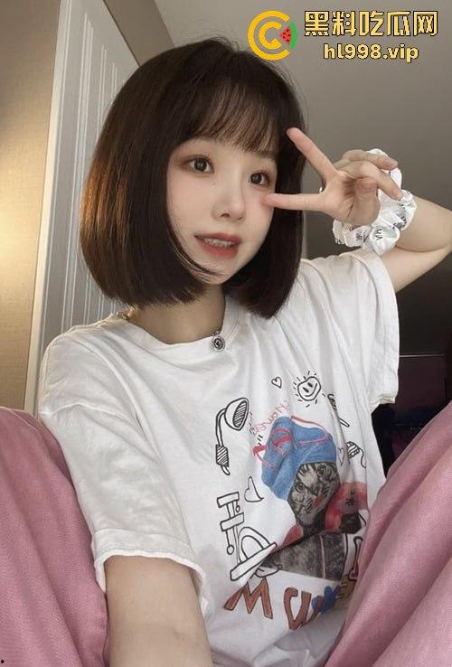 台南应用科技大学00后巨乳反差妹【赵宁】震撼泄密！眼罩手铐激情约啪，结果学长把她当野鸡玩！  第3张