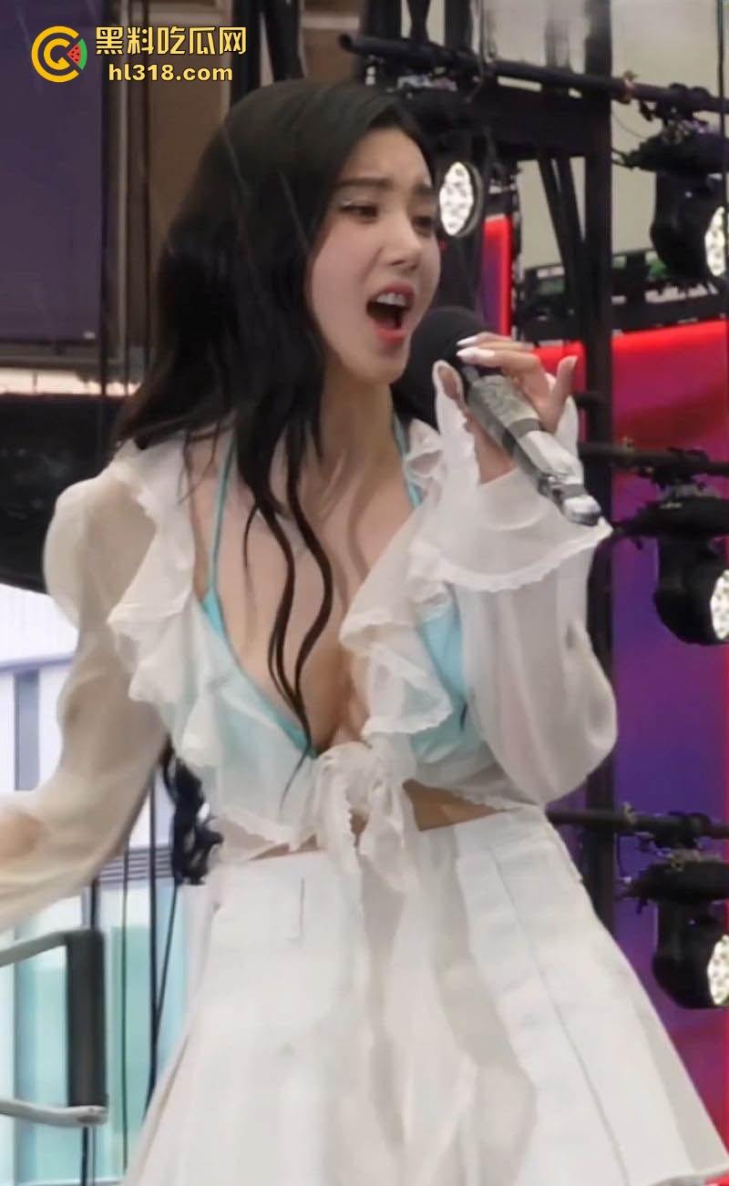 韩国水弹音乐节【权恩妃】骚浪舞蹈表演，魔鬼身材性感舞姿，巨乳随着音乐节拍而跳动，每一帧令人目不转睛！  第5张