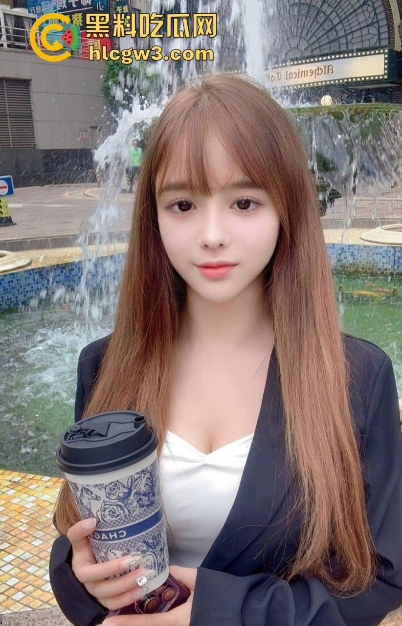 极品反差少女【凌薇】线下约啪金主爸爸多P全套性爱自拍疯传，清纯脸配骚浪身子，真他妈是反差婊中的极品！  第6张