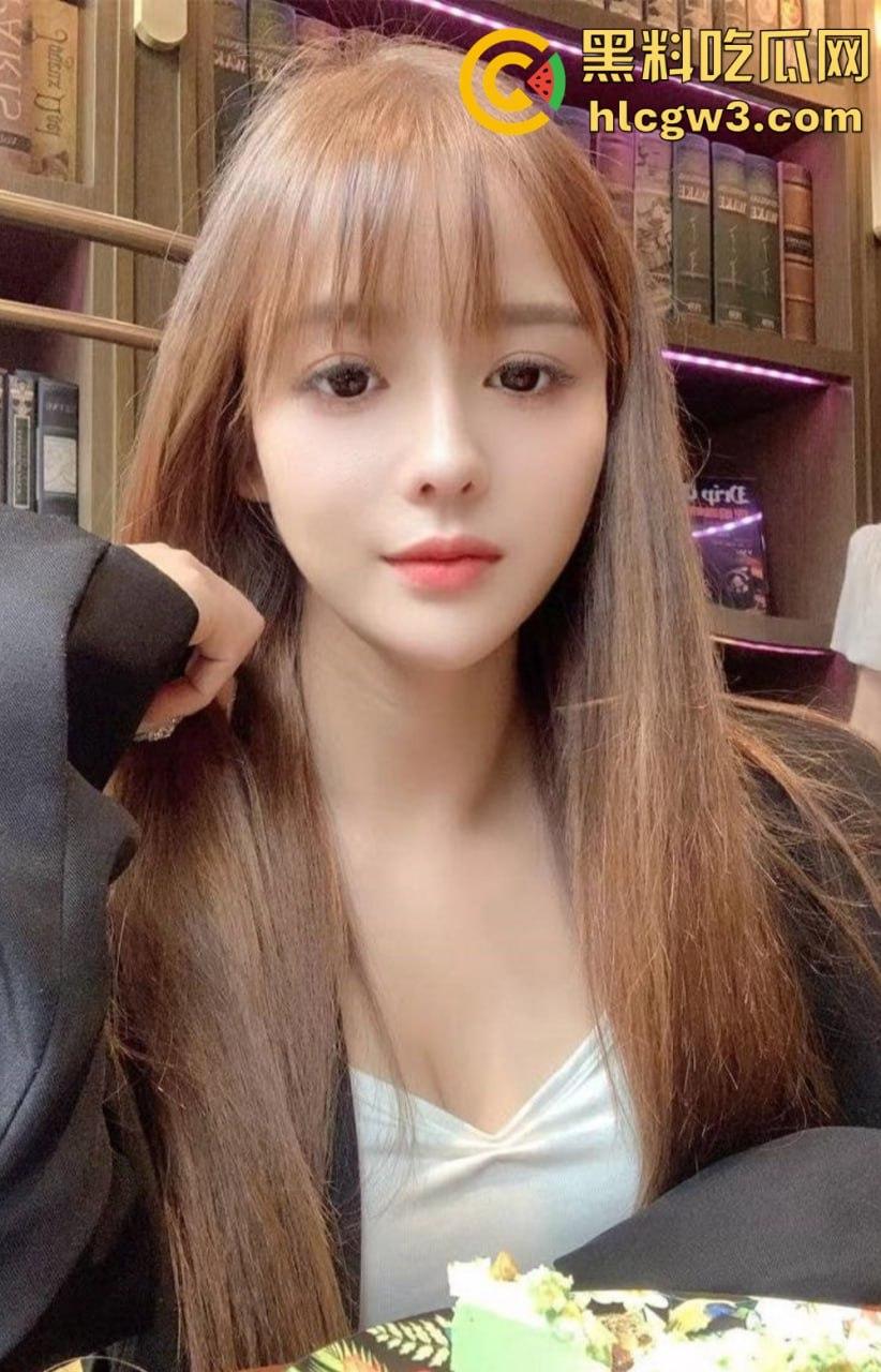 极品反差少女【凌薇】线下约啪金主爸爸多P全套性爱自拍疯传，清纯脸配骚浪身子，真他妈是反差婊中的极品！  第10张