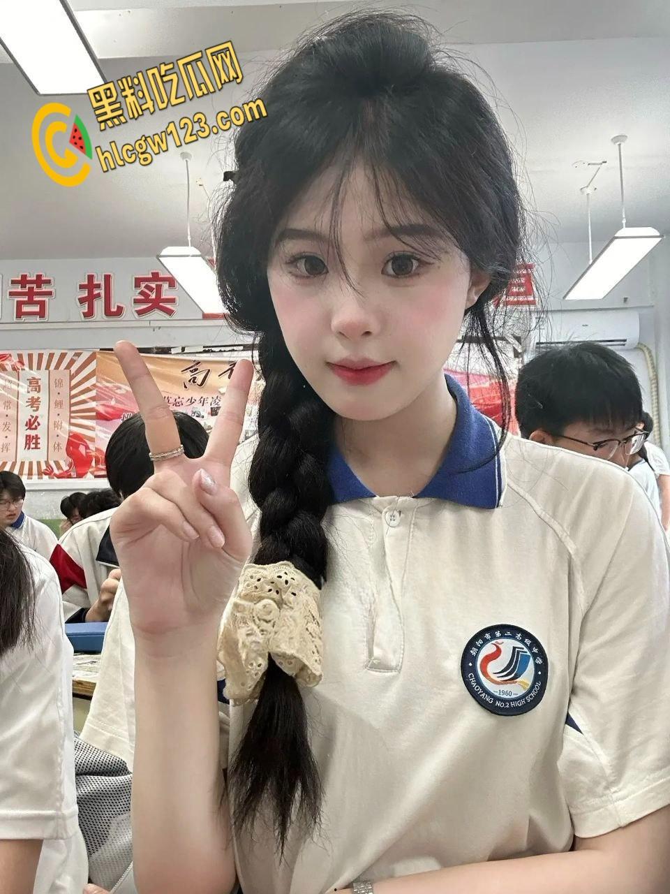 广州民航嫩妹【贾明爽】，清纯校花变金主玩物，娇喘淫叫还说爸爸内射我 ！  第5张