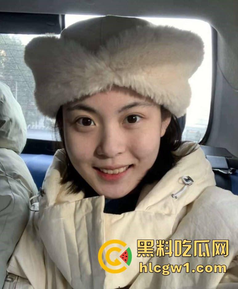 株洲清纯大学妹【李银圆】被男友拉进酒店爆操！视频流出，清纯外表背后骚得不行！  第3张