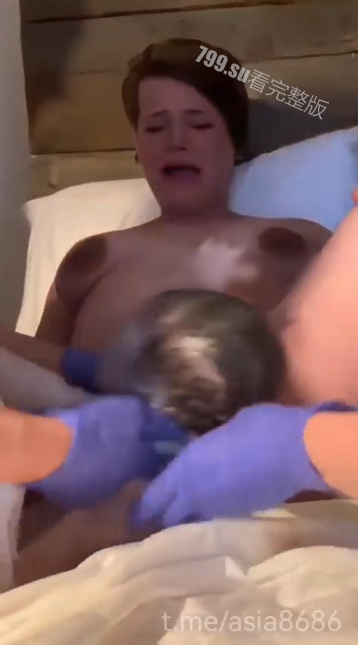 暗网流出 孕妇生产新生儿顺产全过程  第4张