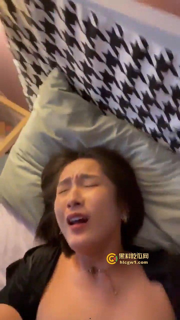 株洲清纯大学妹【李银圆】被男友拉进酒店爆操！视频流出，清纯外表背后骚得不行！  第16张