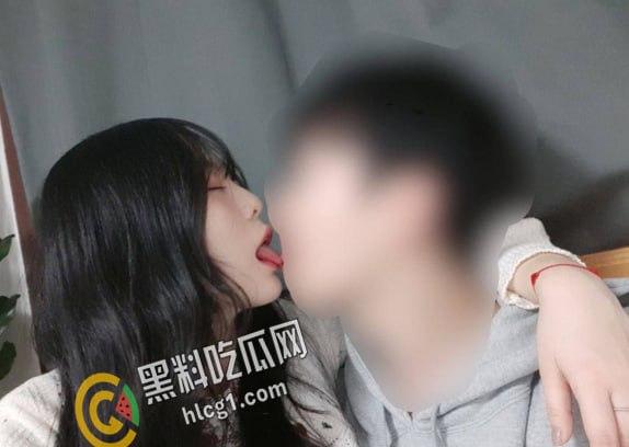 韩国幼师妹子刺激流出 妥妥的骚母狗一条 表面清纯背地里最爱舔鸡巴 梦想是被强奸和多人轮奸  第4张