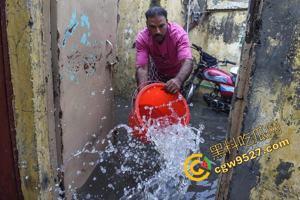 国外大瓜！巴基斯坦洪灾肆虐，千人死亡，牲畜死伤惨重，全国超半数地区被淹！  第8张