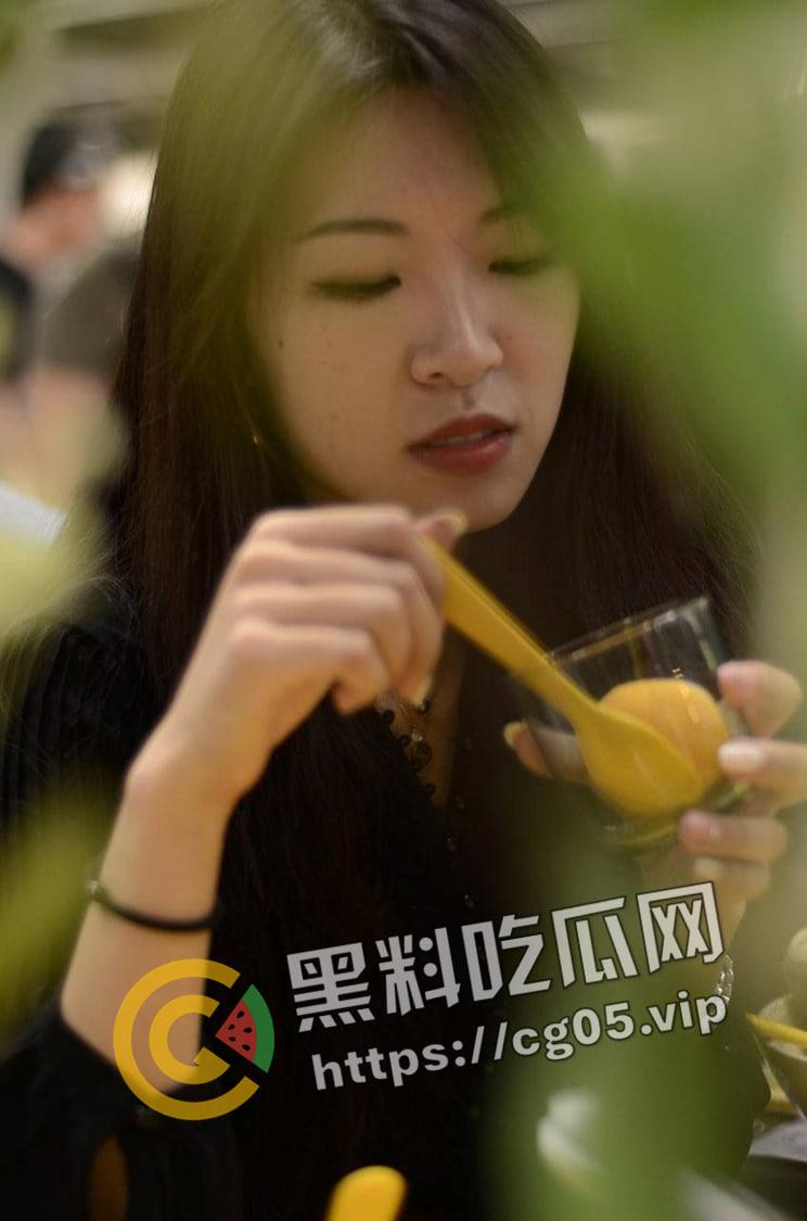 南京幼师反差婊  约出来吃饭后打炮竟然不愿意 老哥直接一巴掌 脸都打肿了 臭着脸被操哭 第3张