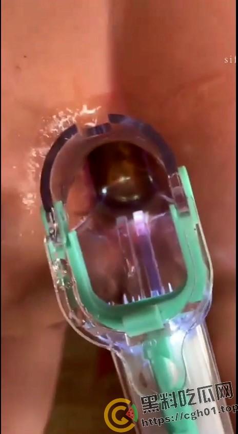 武汉音乐学院学妹被渣男玩坏后把视频流出 内射 扩阴 开肛 酒瓶塞逼 甚至还有解说  第9张