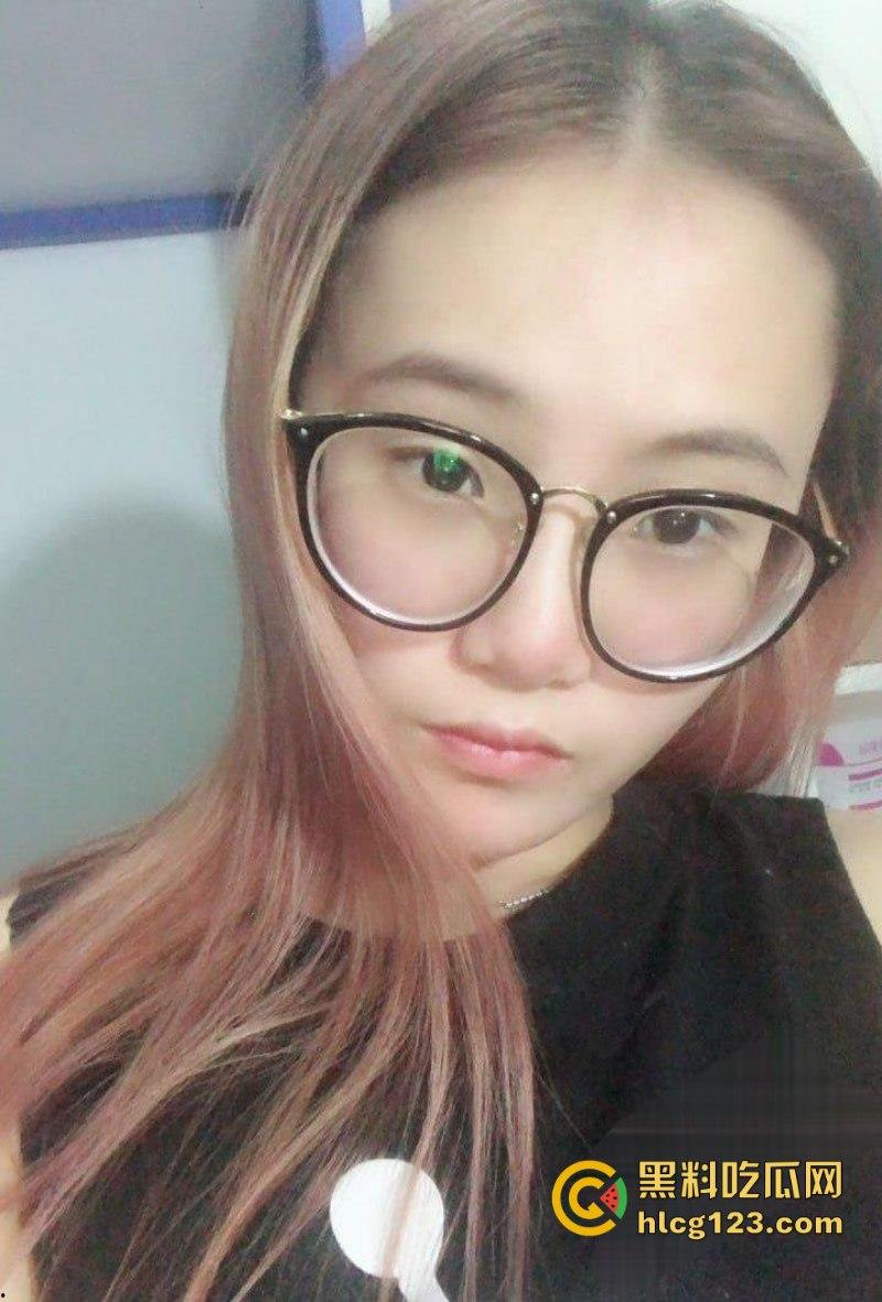 湖北襄阳96年漂亮少妇【潘颖聪】裸贷到期未还款 曝光劲爆自慰视频 水多到屏幕都快被喷湿！  第1张