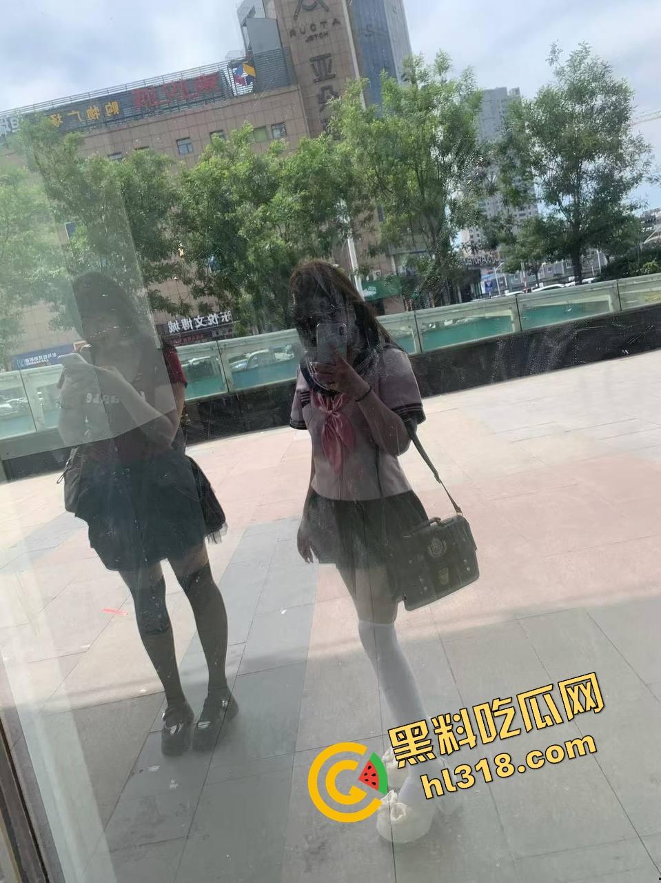 360家庭监控真实流出，刚操完老婆高潮，男人射完精就得秒切爹模式，交完作业还得哄娃，男人太难了！  第8张