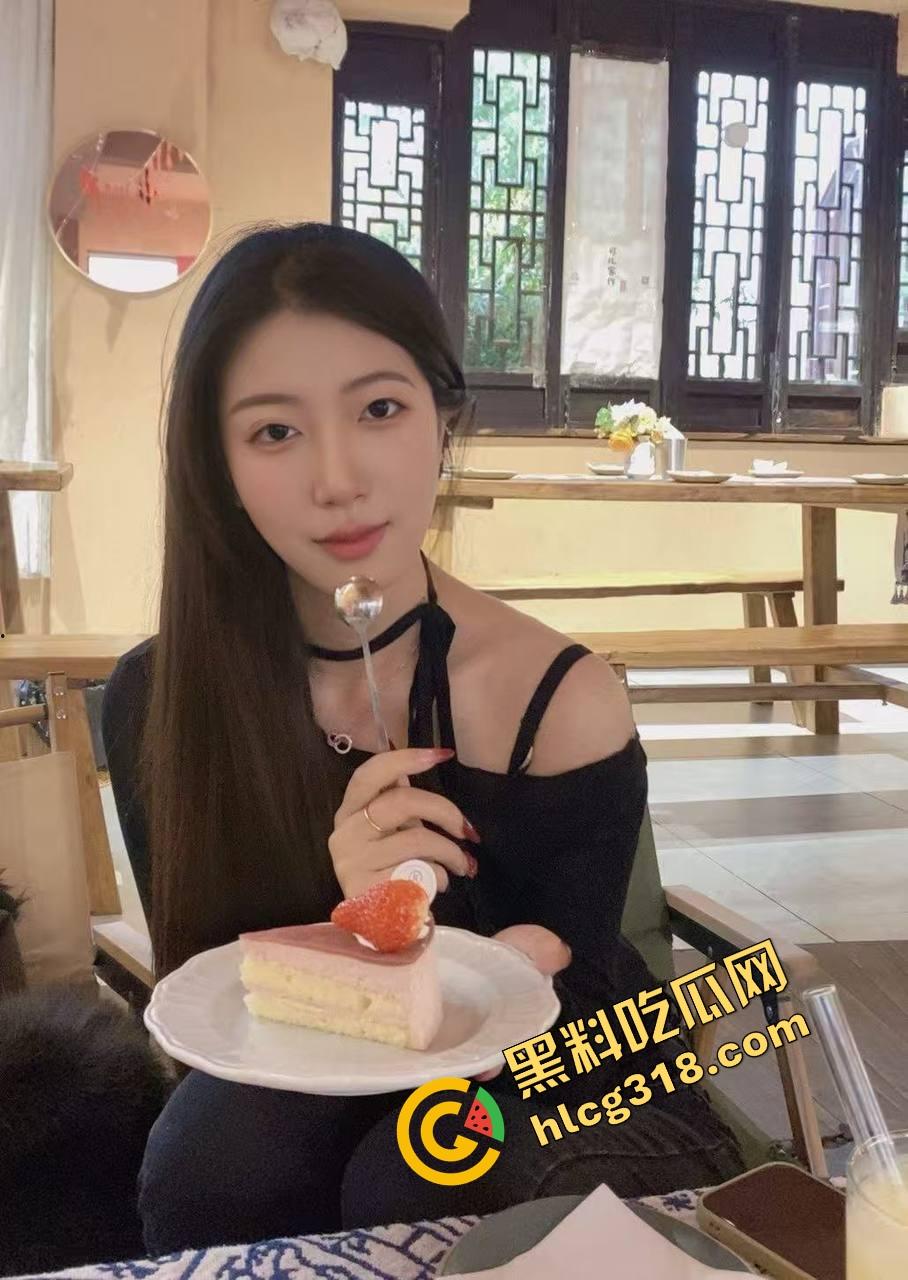 武汉瓜友线下约到专业M小母狗，见面装备齐全调教一顿玩，照片比视频更带感，真会玩的女的全在圈里！  第2张