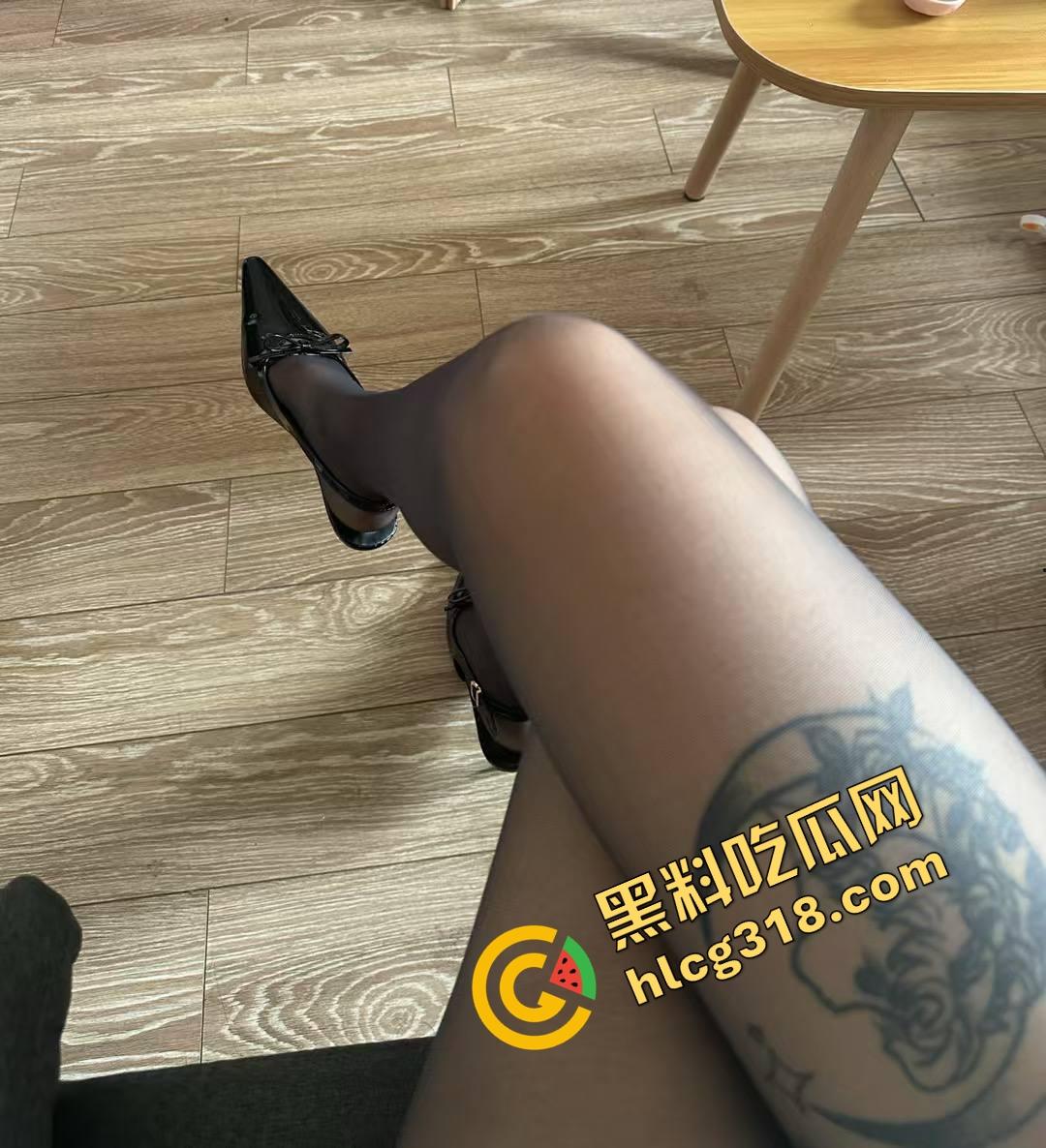 武汉瓜友线下约到专业M小母狗，见面装备齐全调教一顿玩，照片比视频更带感，真会玩的女的全在圈里！  第4张