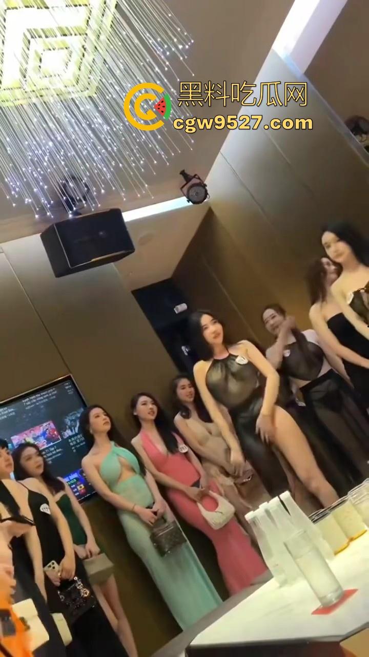 窥探天宫一角！各种极品女神排队等待挑选，巨乳翘臀点燃情欲，无套爆操，淫荡表情娇喘呻吟无比带感！  第1张