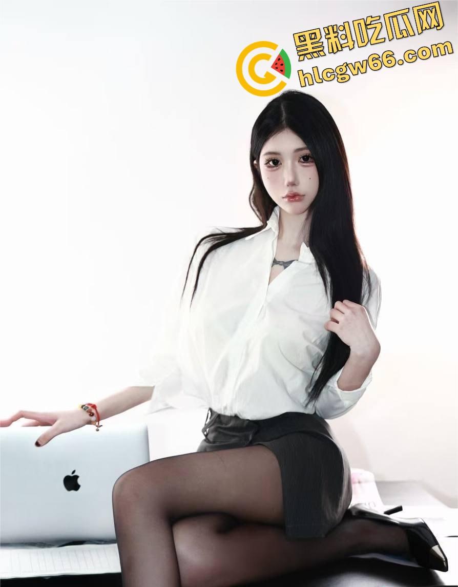 抖音【蔡小葵】大尺度视频全裸扭奶、侧卧骚动比女优还会摆，私发男友却流出全网爆操级片段！  第4张