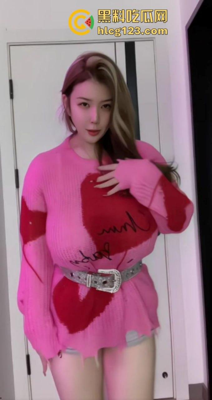 这奶子比我头都大!抖音巨乳网红 【G宝】 奶子绝对的真 这得多大罩杯啊! 第3张 这奶子比我头都大!抖音巨乳网红 【G宝】 奶子绝对的真 这得多大罩杯啊! 第3张