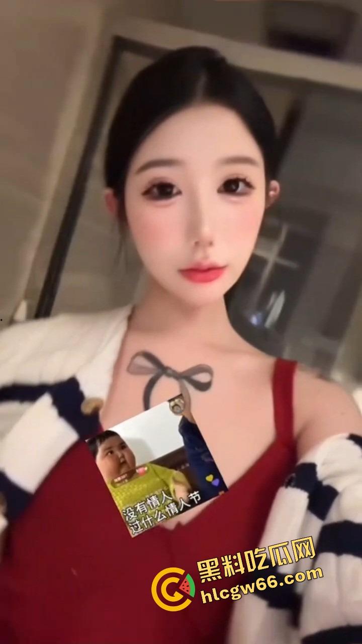 抖音【蔡小葵】大尺度视频全裸扭奶、侧卧骚动比女优还会摆，私发男友却流出全网爆操级片段！  第8张