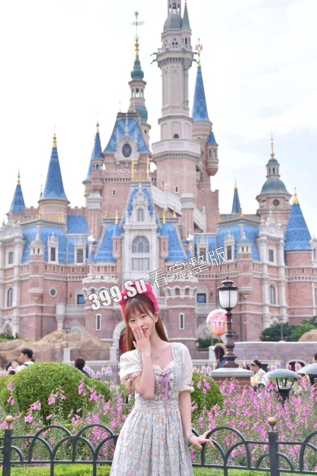 上海旅游高等专科学校 酒店管理专业 苏小萌 酒后跟炮友约炮3p  被男友发现带绿帽 直接爆出不雅视频 第1张