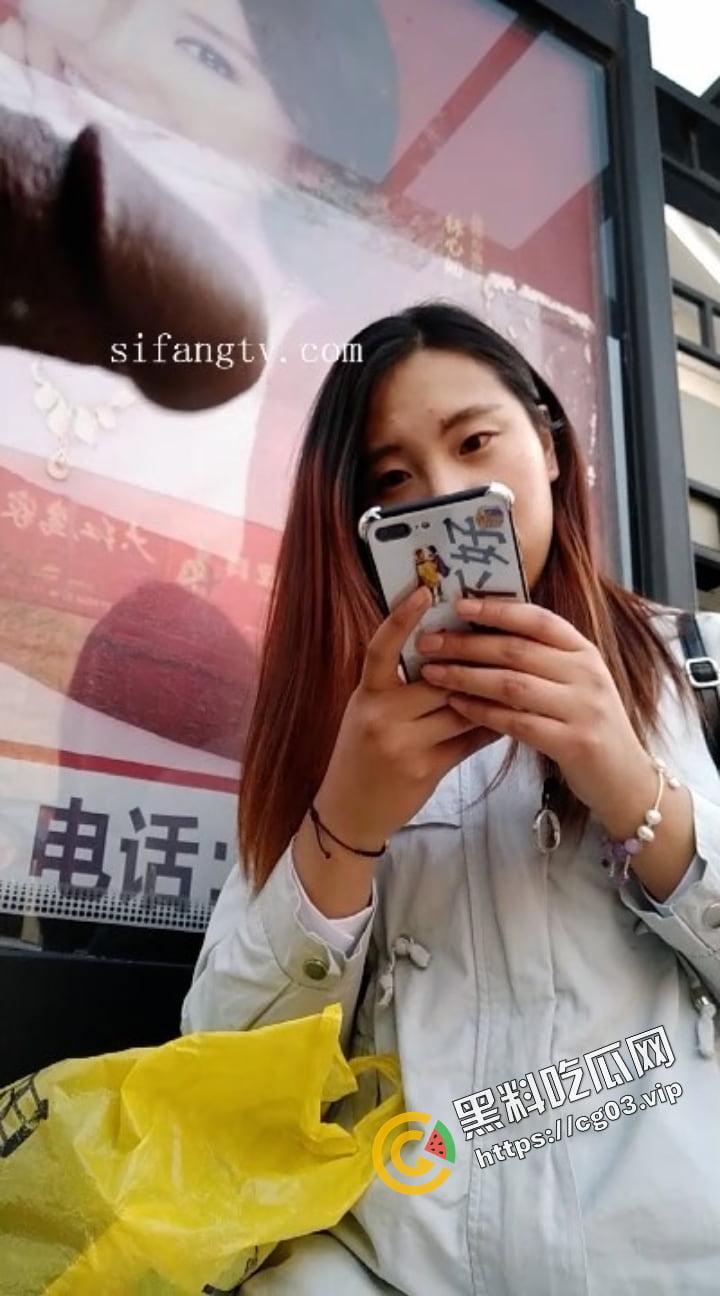 国产大变态 街射篇 速射通关达人 【黑虎】专场 专门挑街头的年轻路人妹子露屌  又收获一波表情包 （四） 第16张