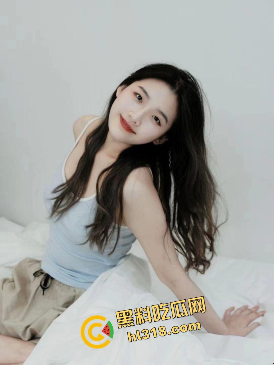 深圳新安外国语狠货老师『黄畅』课上色诱学生,勾学生手段贼溜,跟学生深度一对一辅导私密视频流出! 第6张 深圳新安外国语狠货老师『黄畅』课上色诱学生,勾学生手段贼溜,跟学生深度一对一辅导私密视频流出! 第6张