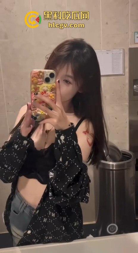 瓜友爆料炮友【李雪】御姐风!长腿平底鞋撩人,天生炮架子扛起来框框猛操! 第3张 瓜友爆料炮友【李雪】御姐风!长腿平底鞋撩人,天生炮架子扛起来框框猛操! 第3张