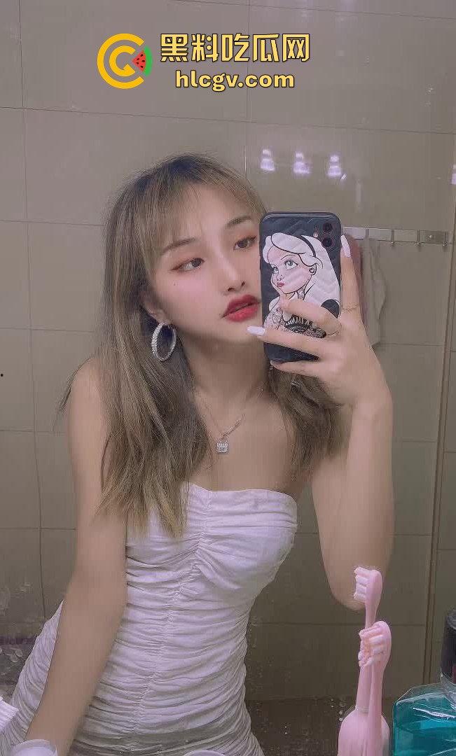 瓜友爆料炮友【李雪】御姐风!长腿平底鞋撩人,天生炮架子扛起来框框猛操! 第6张 瓜友爆料炮友【李雪】御姐风!长腿平底鞋撩人,天生炮架子扛起来框框猛操! 第6张